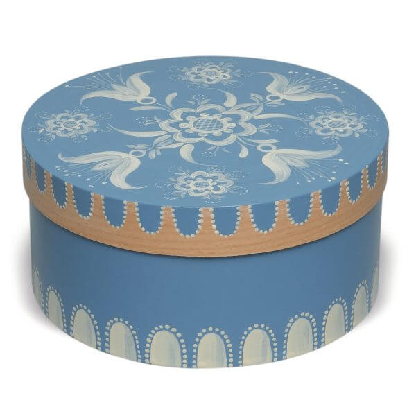 Small Closed Round Blue Splinter Box with Floral Pattern by Wendt & Kühn Small Closed Round Blue Splinter Box with Floral Pattern by Wendt & Kühn Image